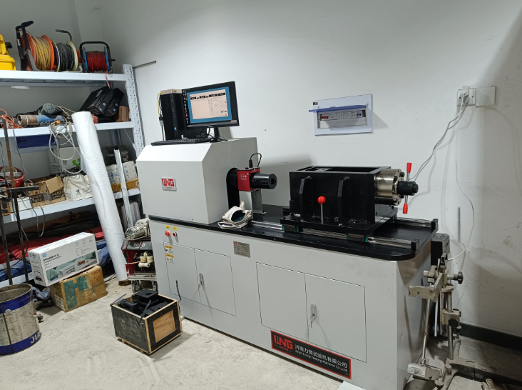 新标准高强螺栓检测仪、加扭机调试完毕